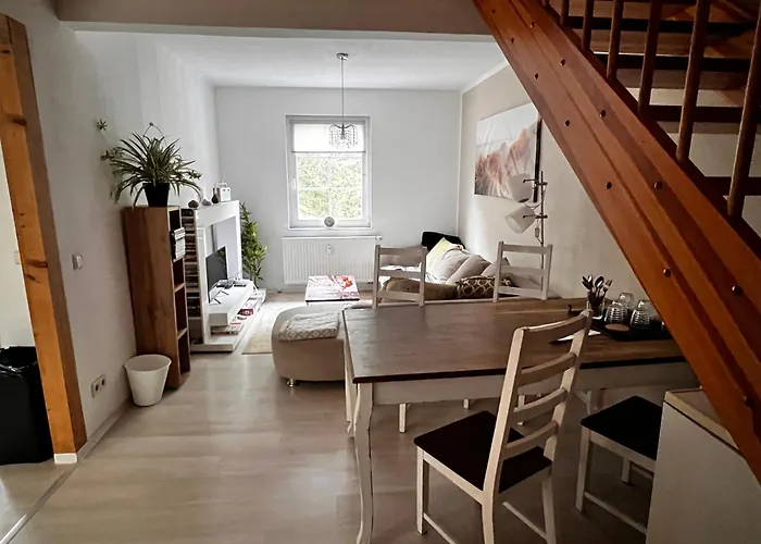 Sonntag, * Elsteraue